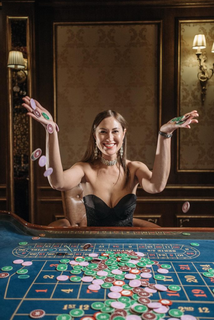 Breaking the House: Stories of Legendary Casino Cheats